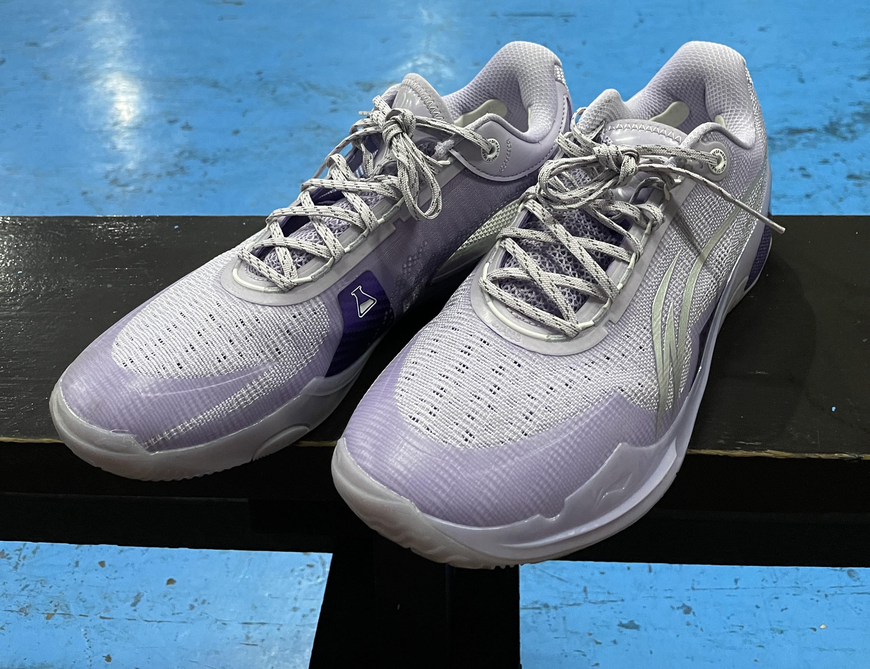 Wade 808 3 ultra(chemical reaction) grip : r/BBallShoes