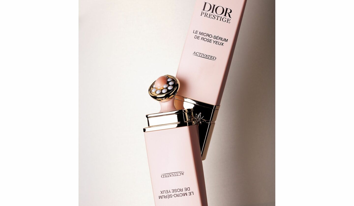 誰もが悩む【疲労感がたまった目元】に華麗で大胆なリバースケアを