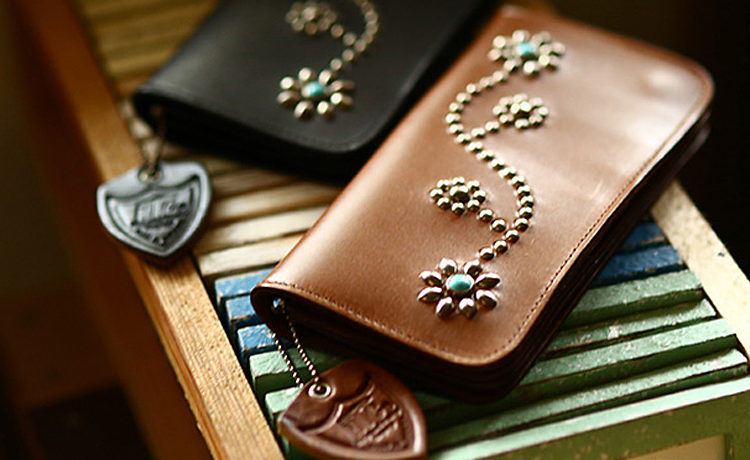 HTCのスタッズウォレット | 365日の一流品