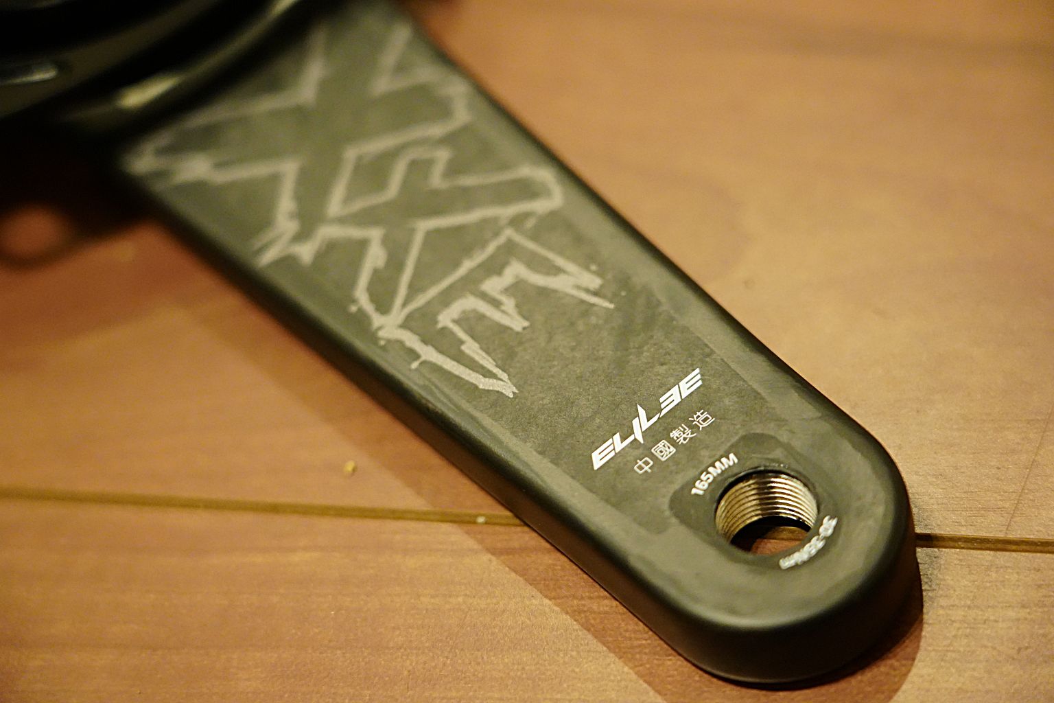 超軽量346g！高剛性のカーボンクランク ELILEE X320インプレッション