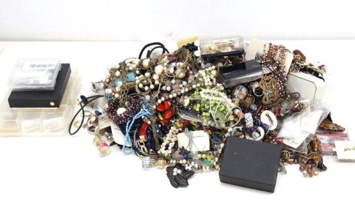 大量 総重量約2,600g ジャンク アクセサリーいろいろまとめて