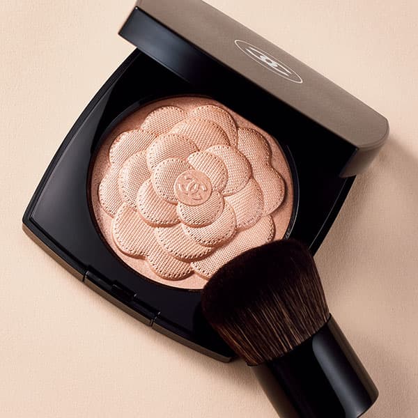 毛穴カバー＆透明感アップが叶う！【フェイスパウダー】今季のおすすめ