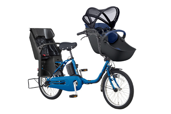 3人乗り用チャイルドシート付きギュット・クルーム・DX パナソニック