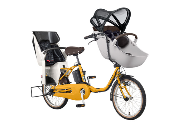 3人乗り用チャイルドシート付きギュット・クルーム・DX パナソニック