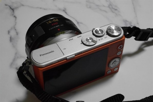 パナソニック LUMIX DMC-GM1K-D レンズキット [オレンジ] レビュー評価