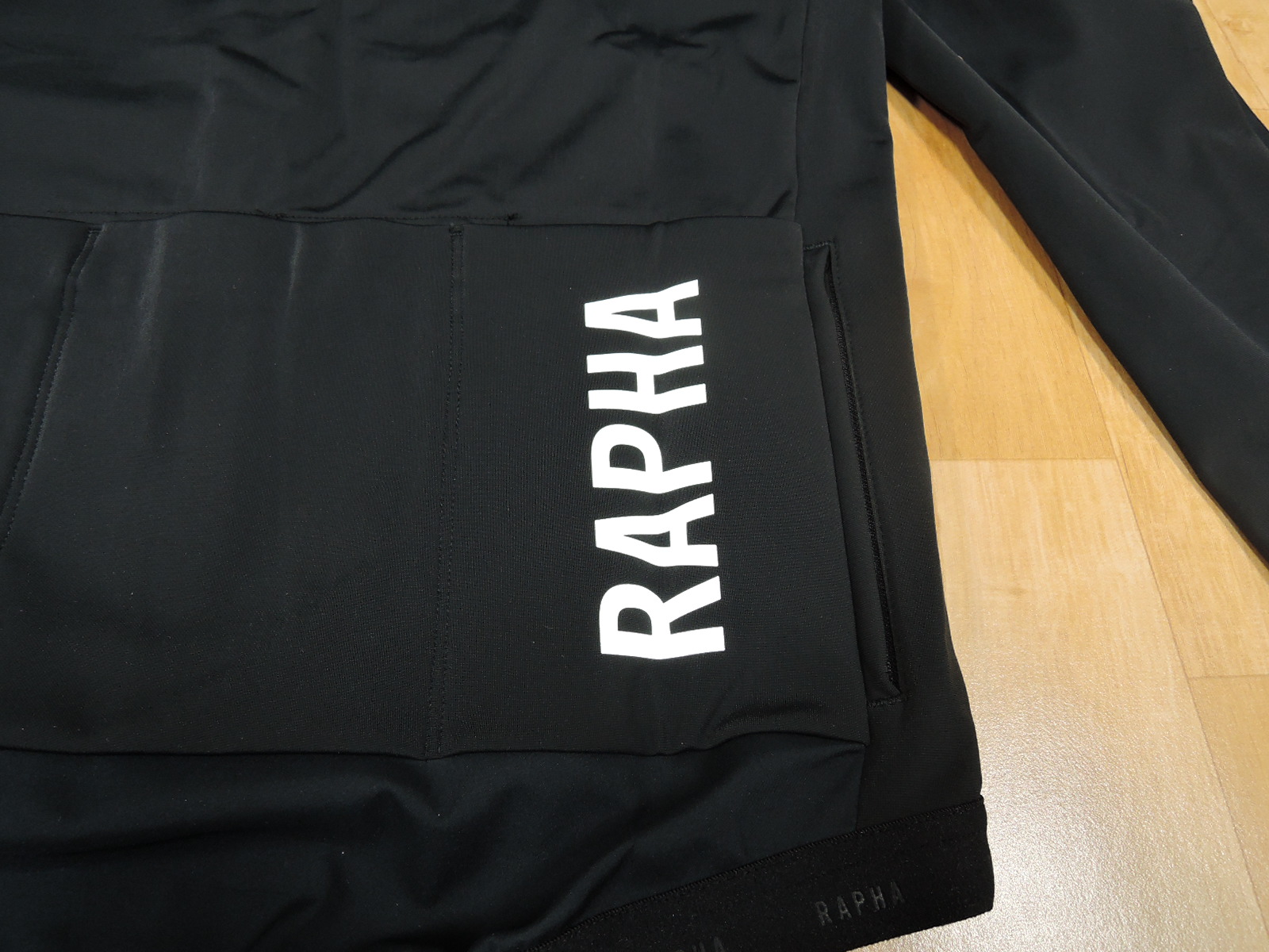 Rapha】PRO TEAM 「Training Jacket」のレビュー | 理系な人の趣味ブログ