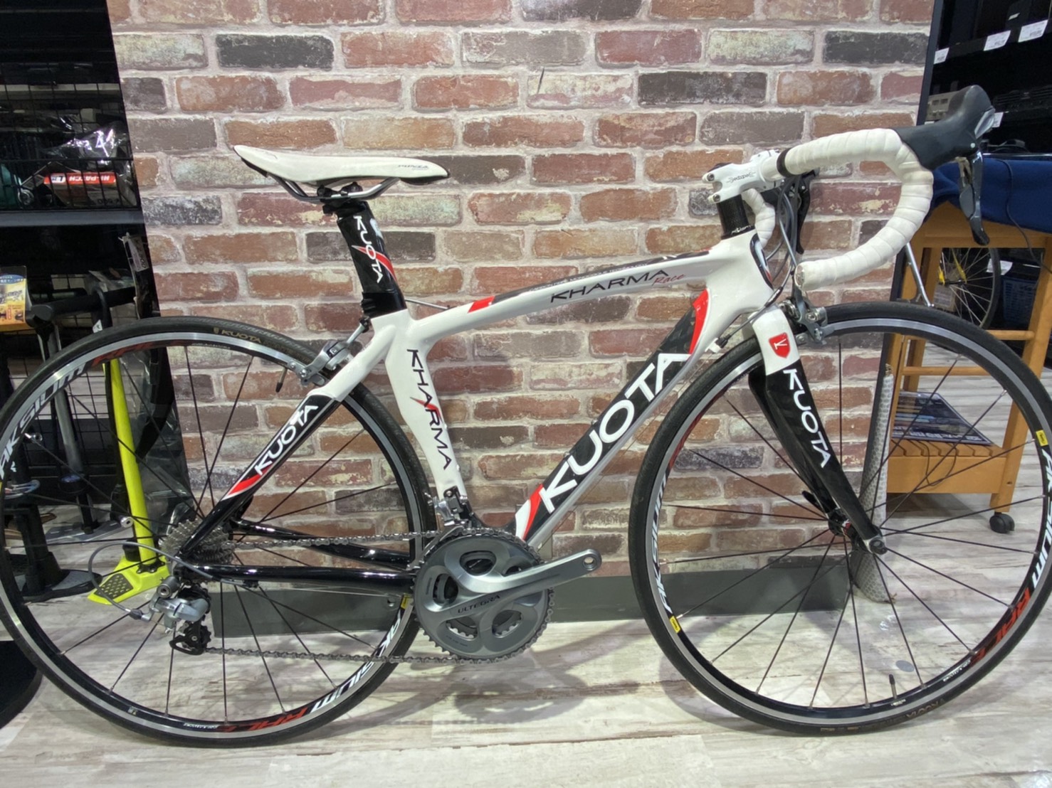 TD]KUOTA KHARMA 105 ロードバイク イタリアンブランドのカーボン