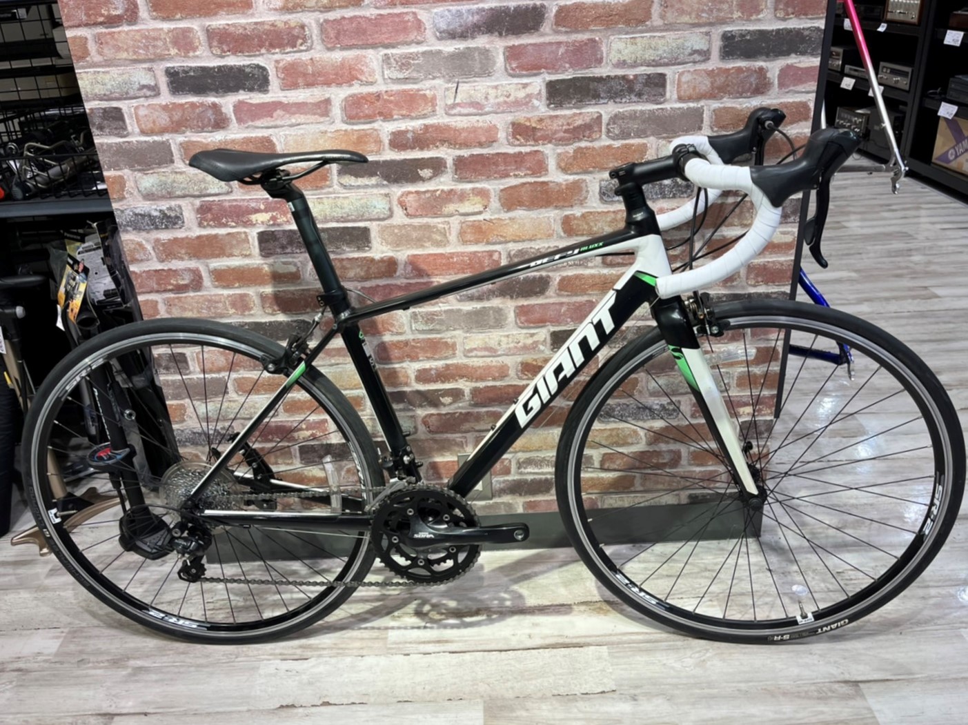 GIANT DEFY3 ロードバイク SORA GIANT DEFY 3 2015年モデル ロード