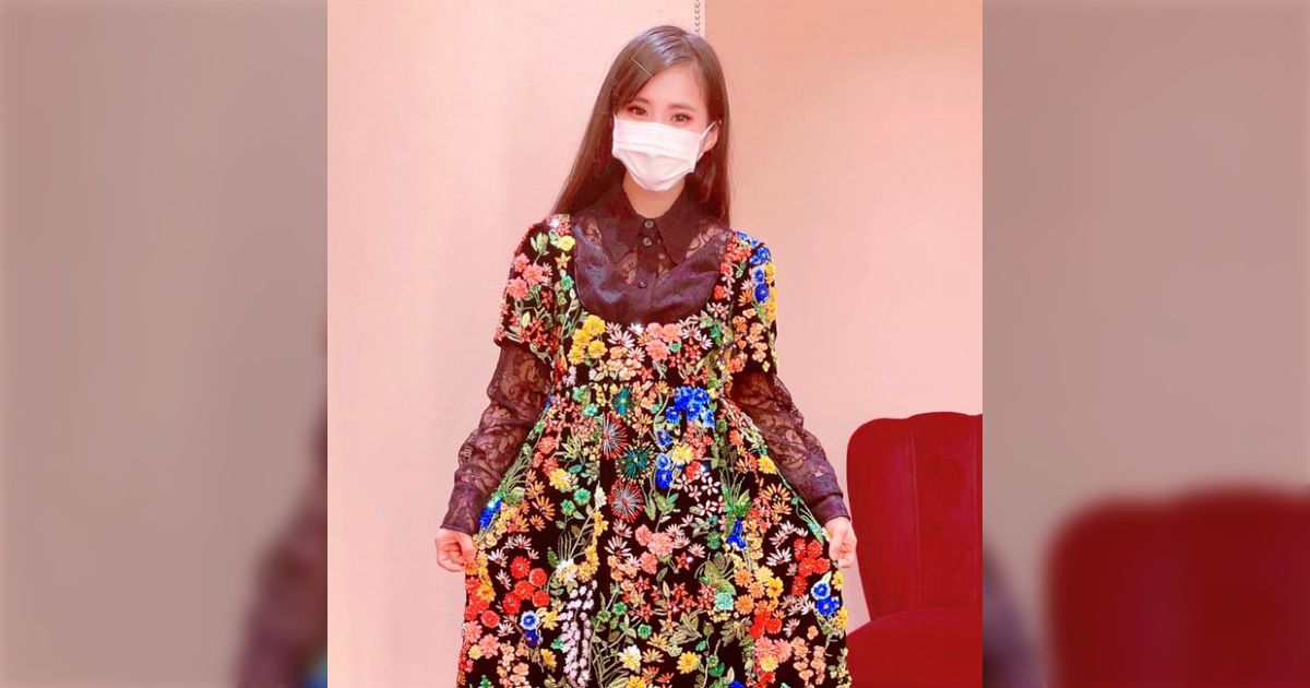 660万円の総ビジューワンピースが美しすぎる…！「GUCCIのフルオーダー