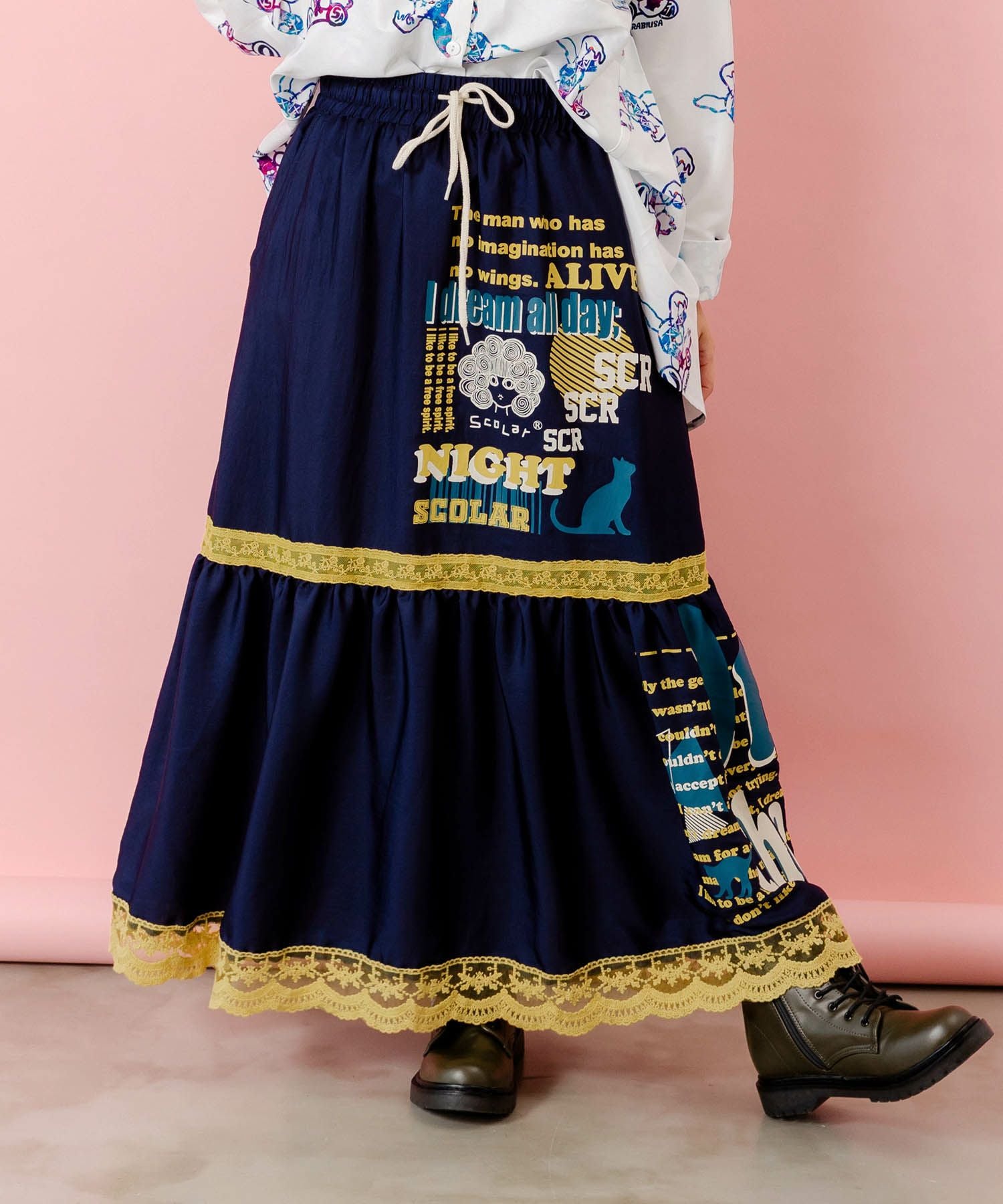 153608：スカラーグラフィック柄 レース×サテンスカートの通販-ScoLar