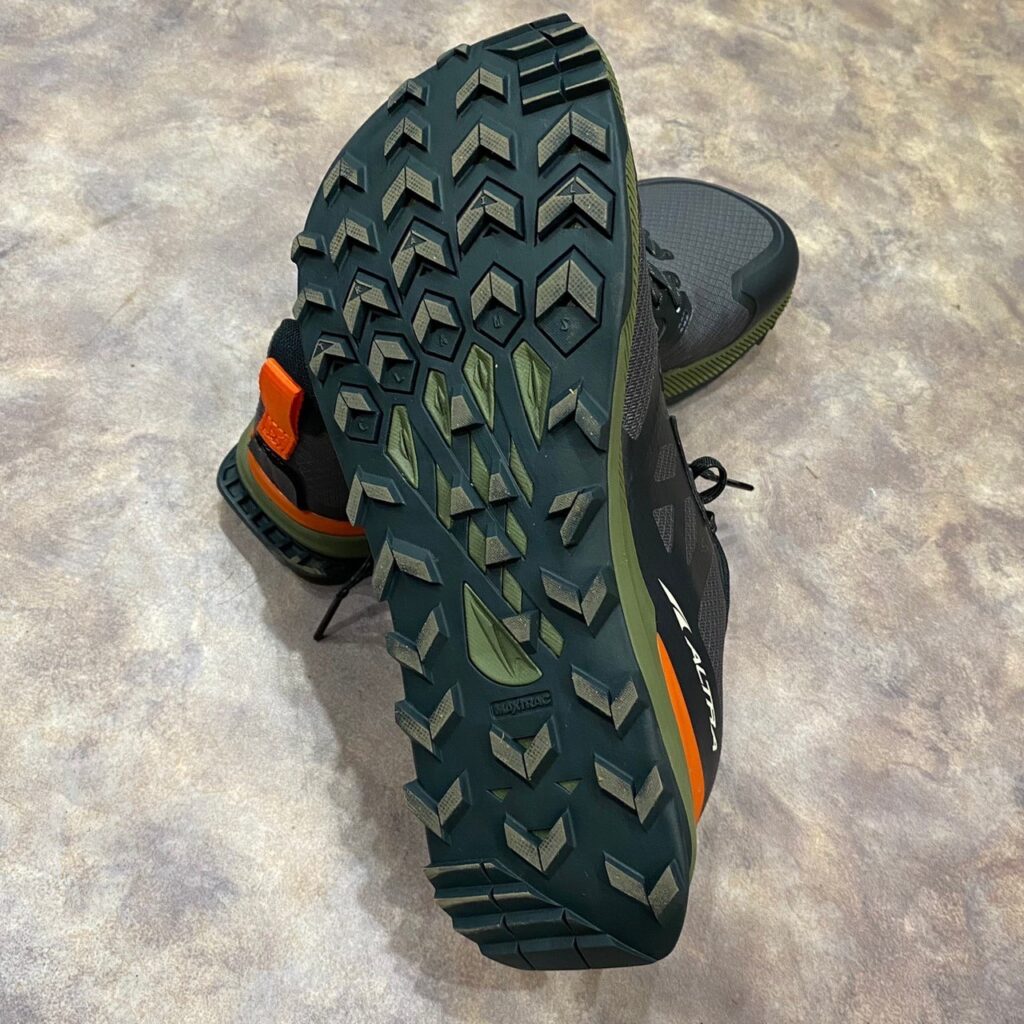 ALTRA】LONE PEAK 7(ローンピーク7）を徹底解説します | SANKAKU STAND