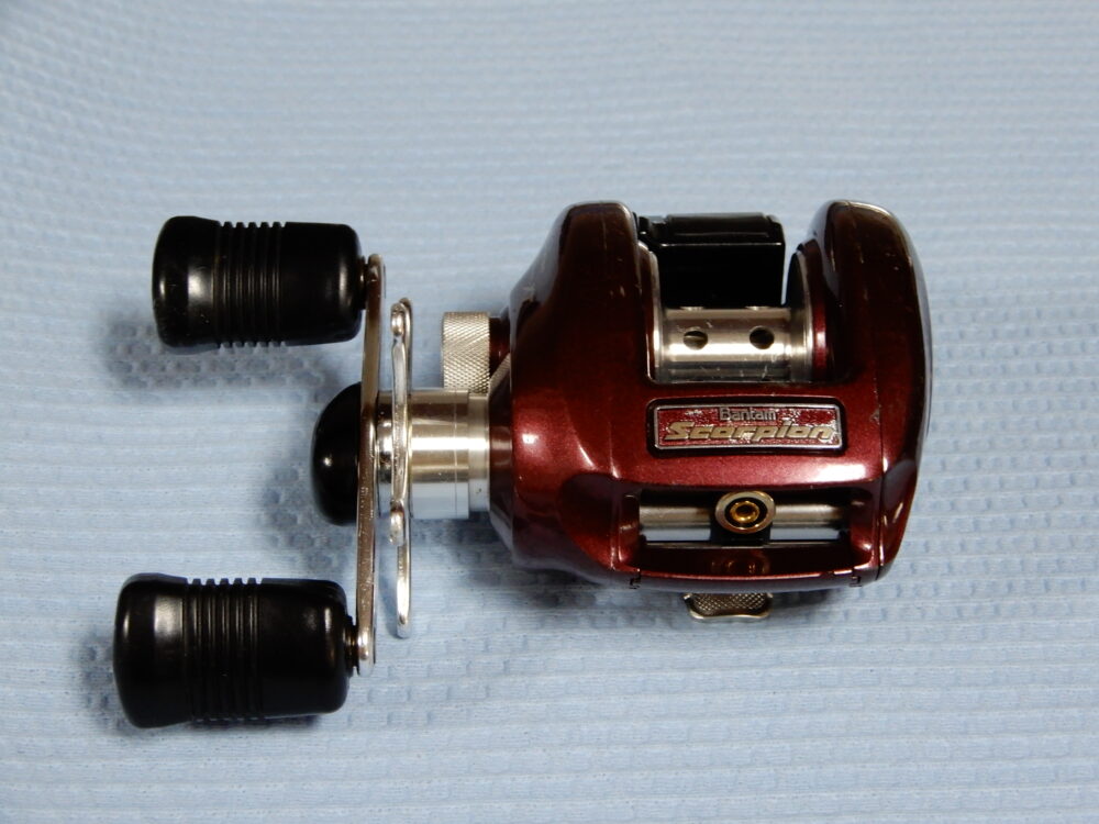 SHIMANO100xtベイトリール ゴールド 赤色ハンドル SHIMANO100xtベイト