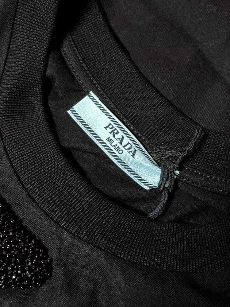 PRADA (プラダ) トライアングル刺繍 クルーネック 半袖 Tシャツ