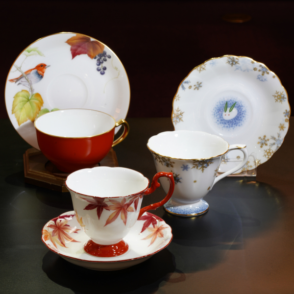 大倉陶園創業100周年記念「碗皿暦」｜38.ノリタケ＆大倉陶園｜商品紹介