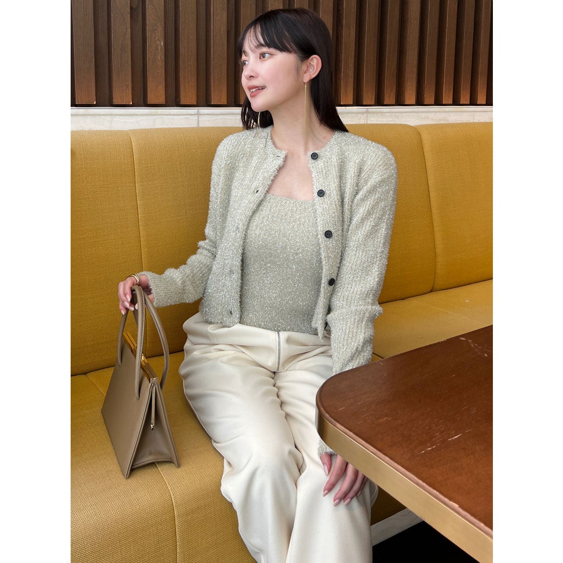 アニュアンス anuans ベルトデザインタックパンツ （CHARCOALGREY