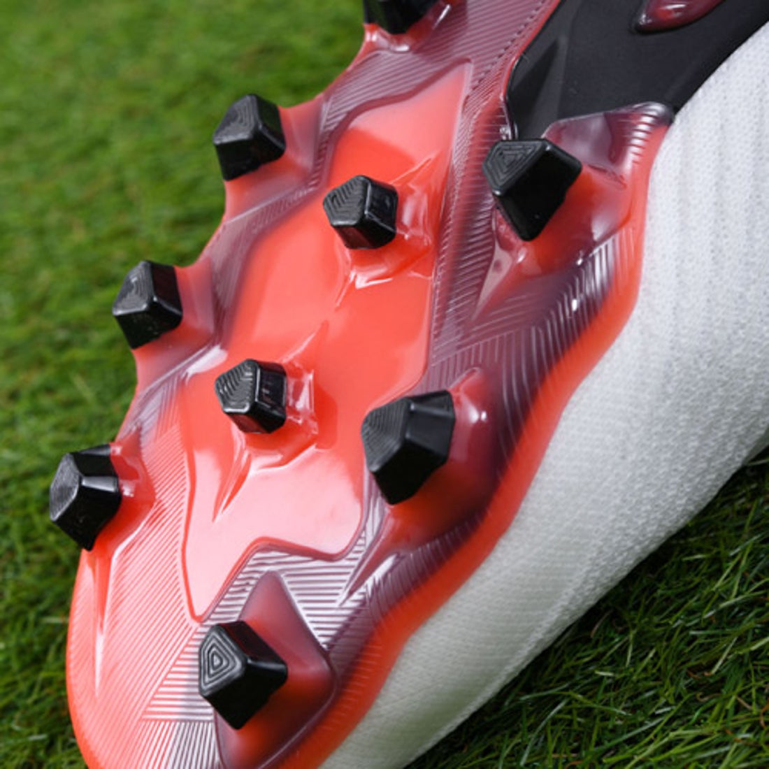 adidas アディダス プレデター 18.1-ジャパン HG(ホワイト×ピンク