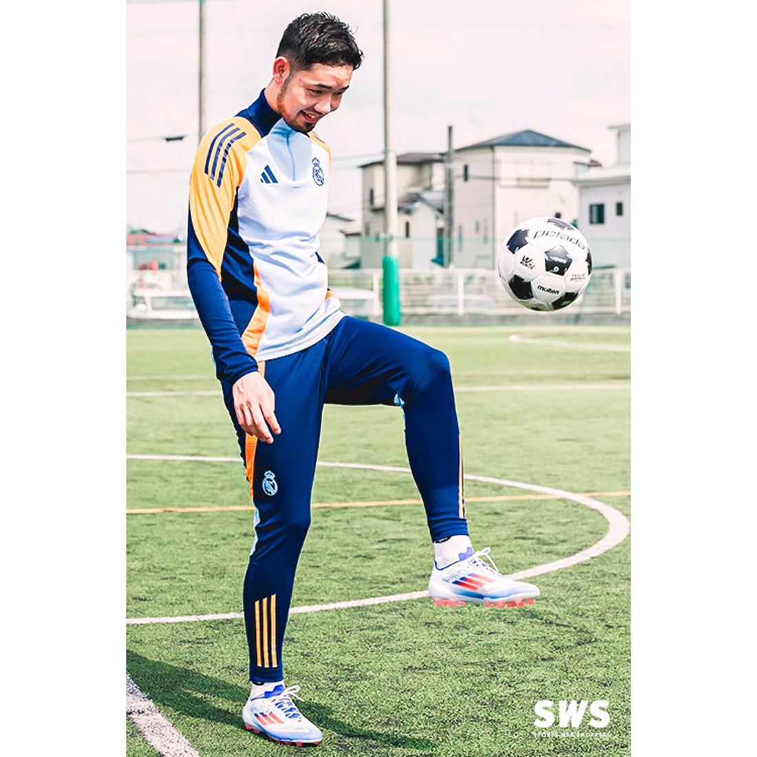 adidas レアルマドリード 24/25 トレーニングトップ(ブルー) JNN37