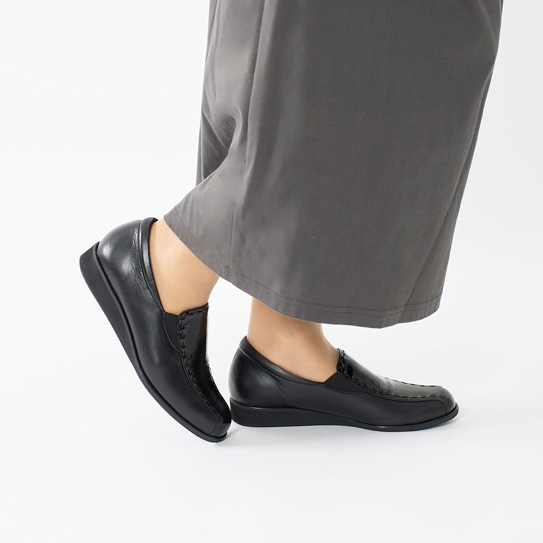 アトリエ Atelier 【3E】ポイントステッチスリッポン (ブラックコンビ