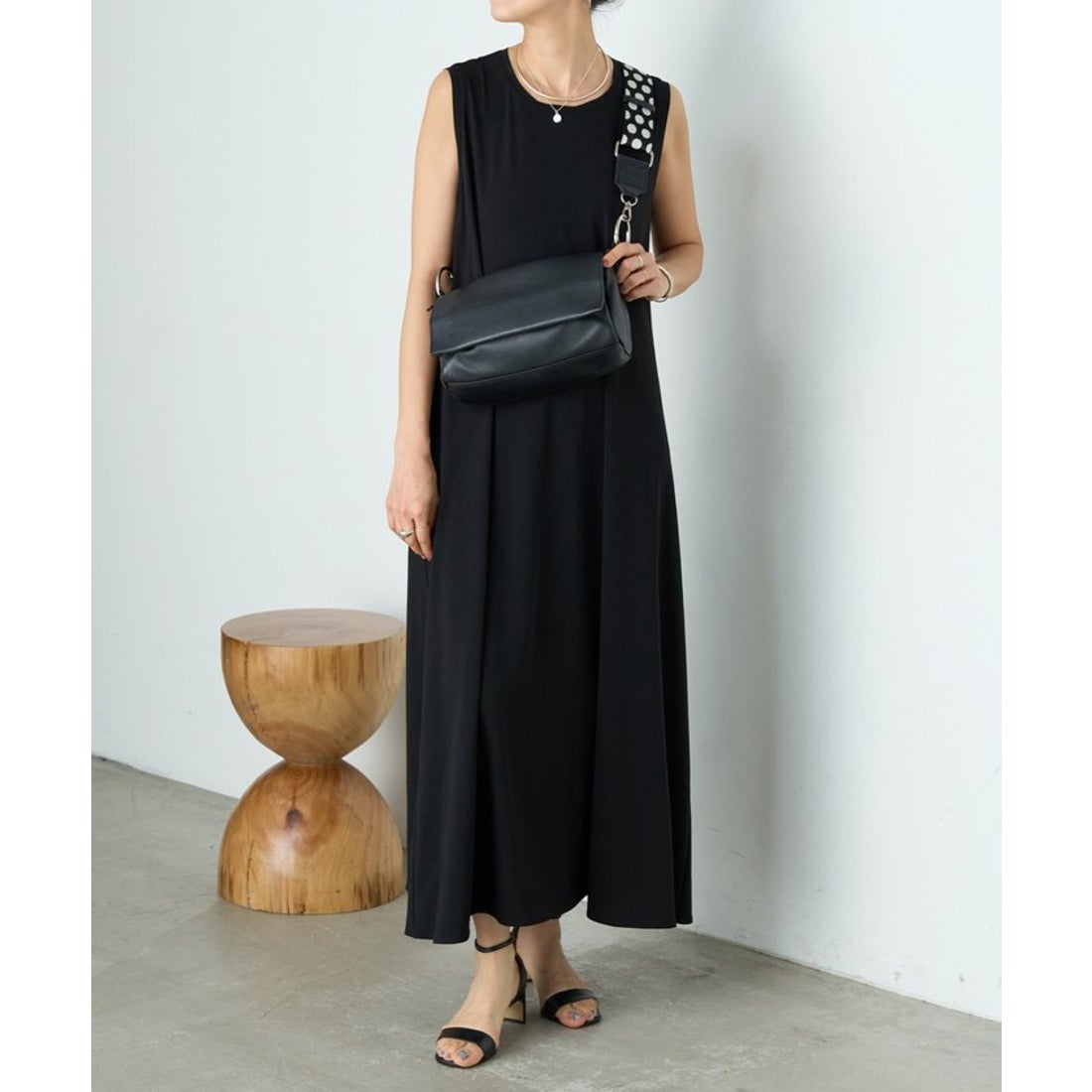 ビアズリー BEARDSLEY レザーボディバッグ （beige） -靴