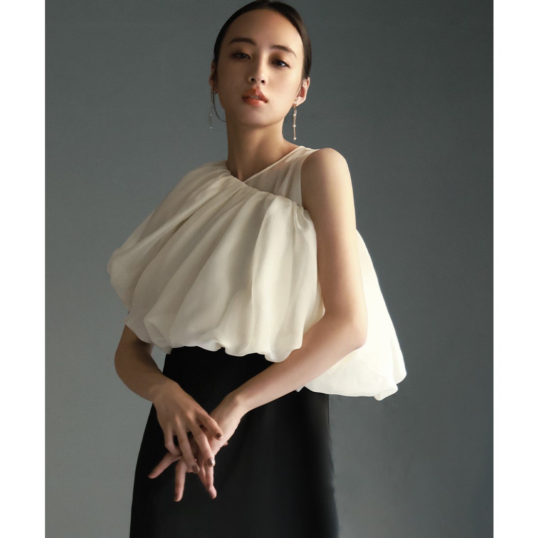 ガール GIRL オーガンジーバルーンヘムトップス・ノースリーブ