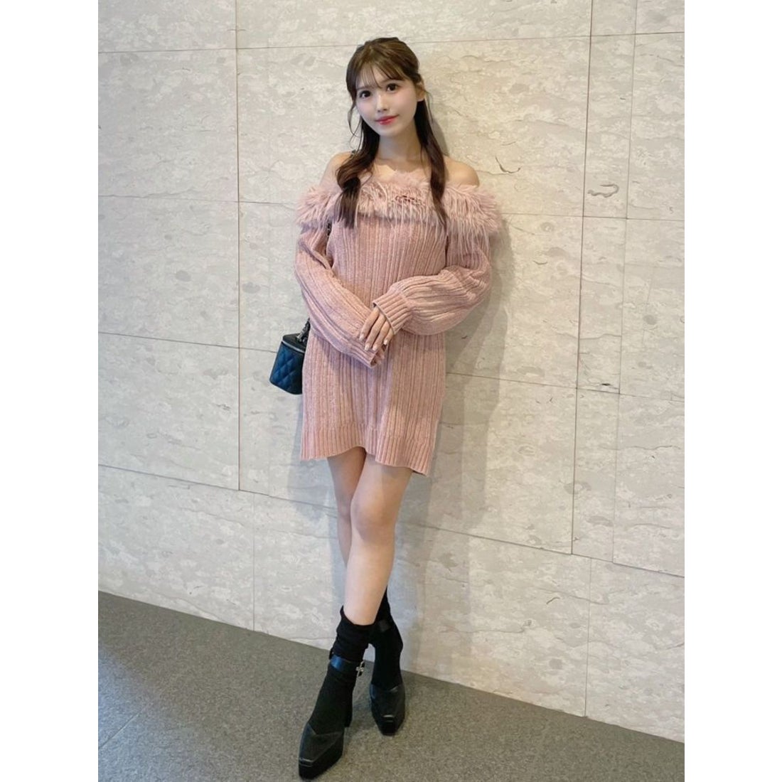 イートミー EATME フェイクファーオフショルダーニットワンピ （ピンク
