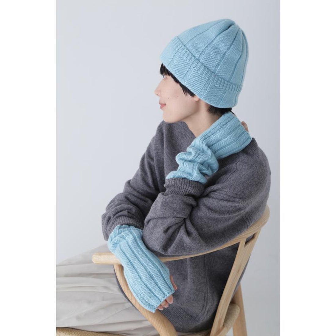 ヒューマンウーマン human woman ◇カシミヤニット帽 （サックスブルー