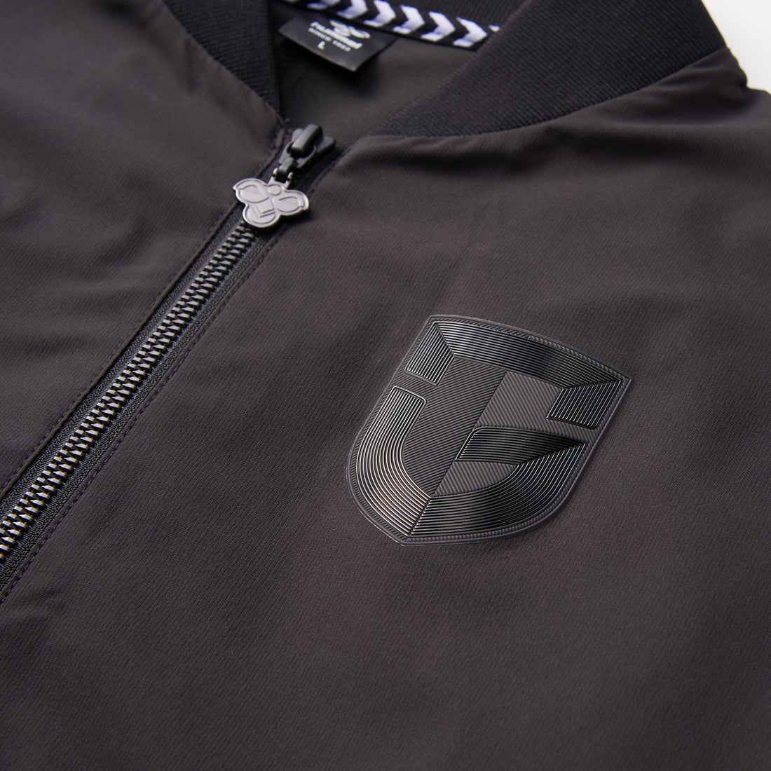 hummel ガンバ大阪 2023 HMPボンバージャケット(ブラック) HAW2125GO