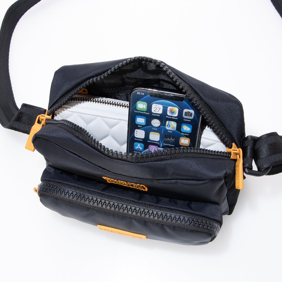 ハンター HUNTER ナイロン クロスボディ ボーン イン スコットランド