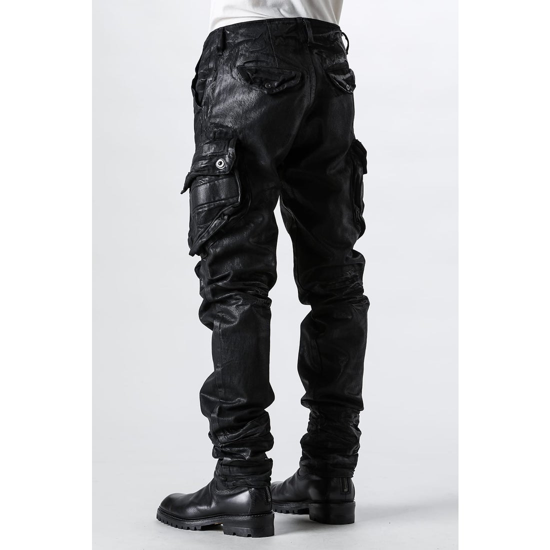ユリウス JULIUS 12oz Coated Denim Tapered Gasmask Cargo Pants
