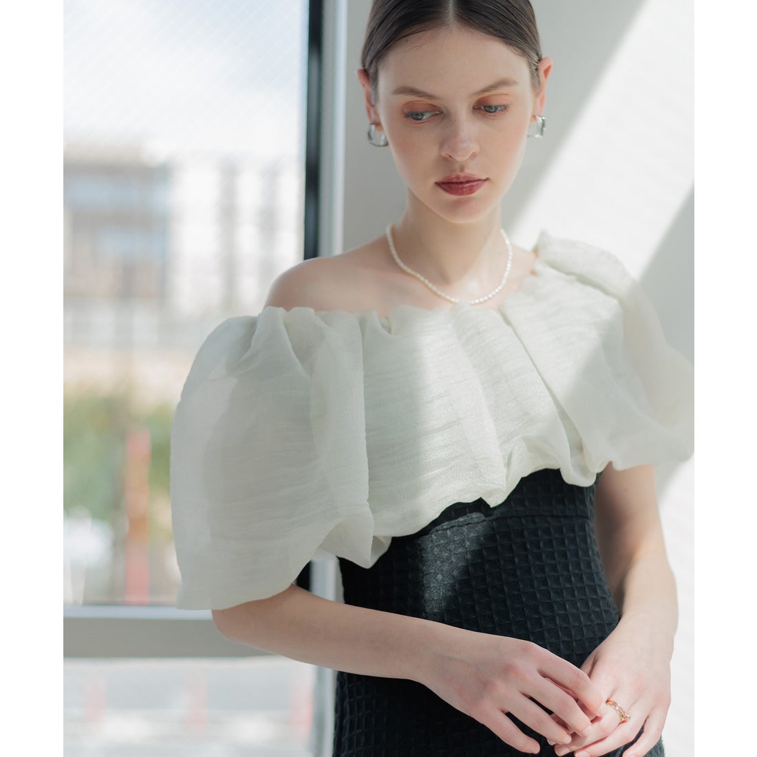 レジャ Leja 2WAYオフショルダーパフスリーブバリエマーメイド