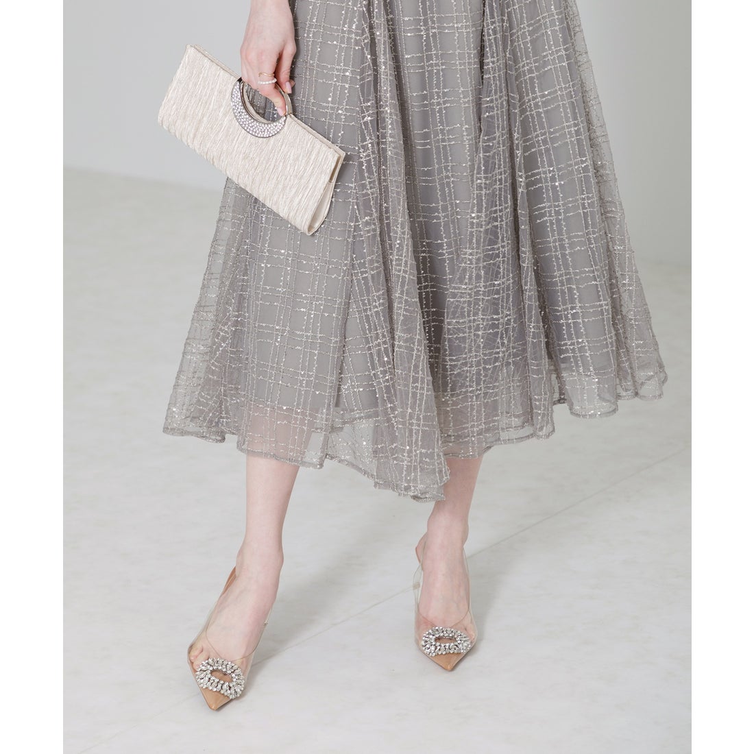 レジャ Leja チェック刺繍スパンコールチュール素材袖リボン