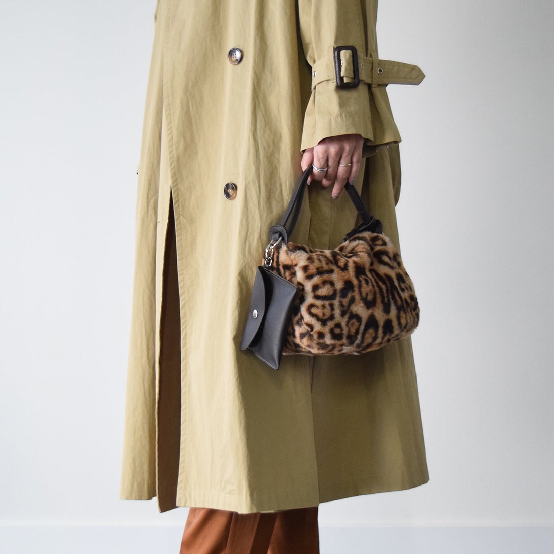 マルコ マージ MARCO MASI ポーチ付きフェイクファーバッグ （マルチ