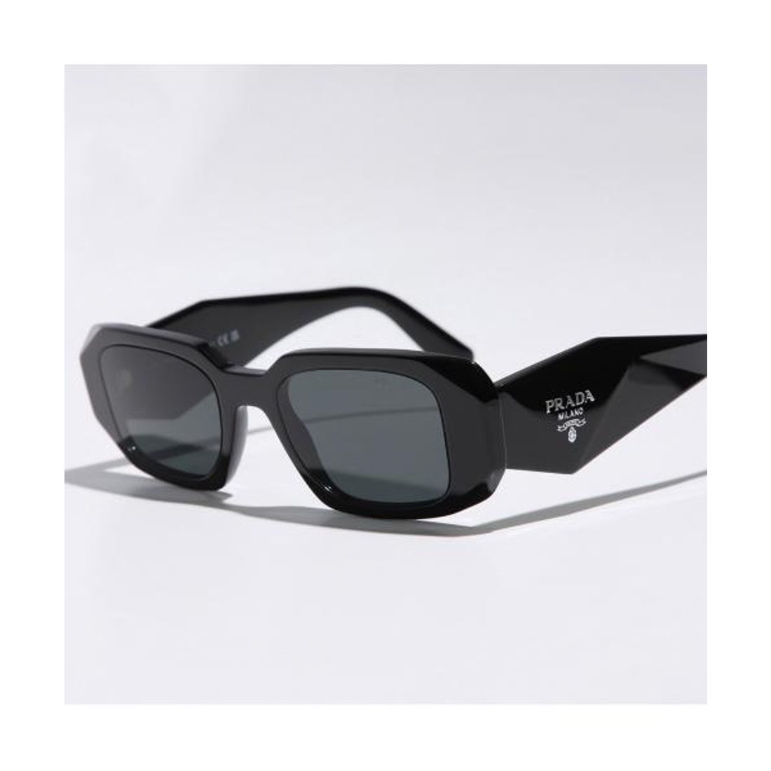 プラダ PRADA PRADA シンボルサングラス SPR 17W スクエア型 （1AB-5S0