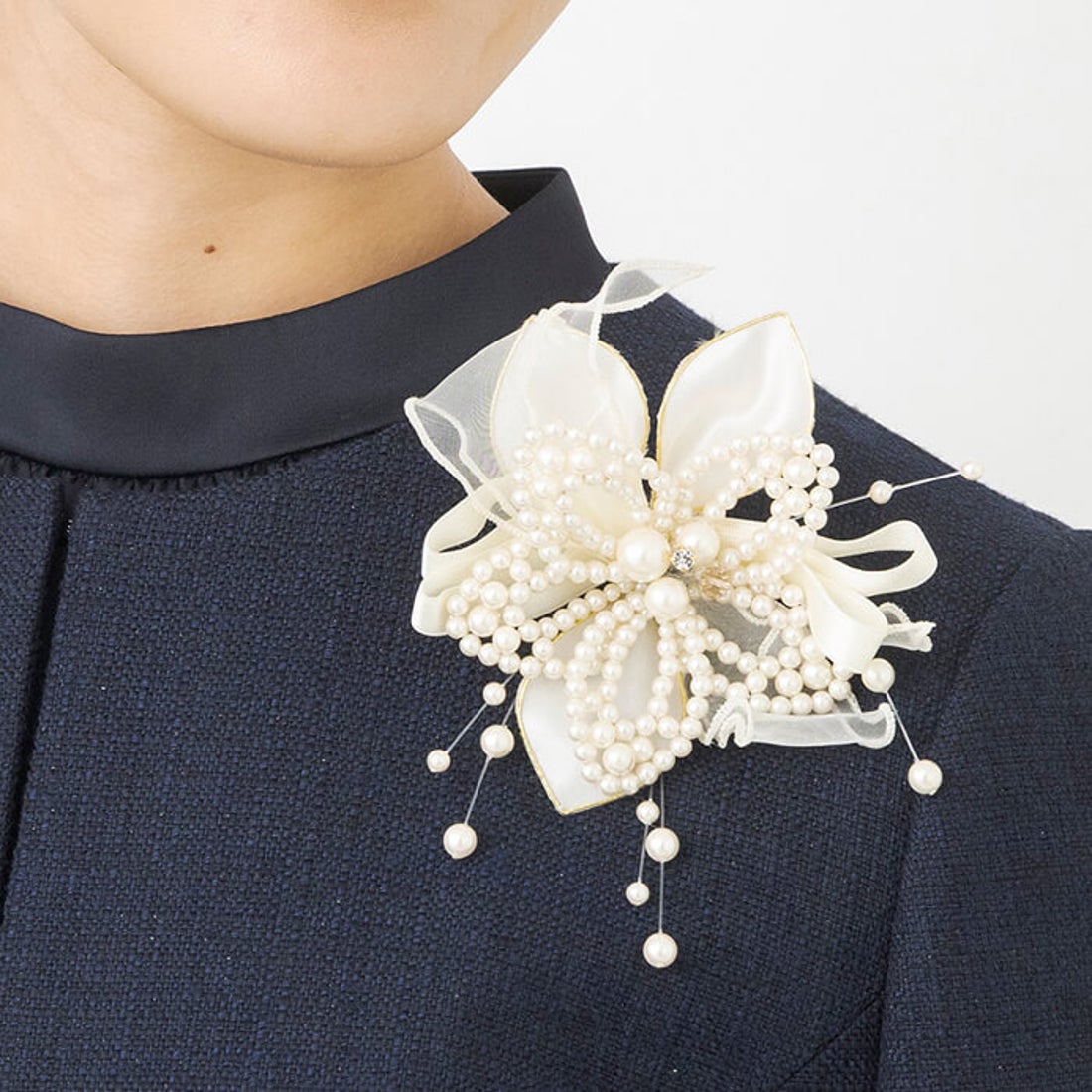 トウキョウソワール 東京ソワール WEB限定｜セレモニーに華を、ゆれる