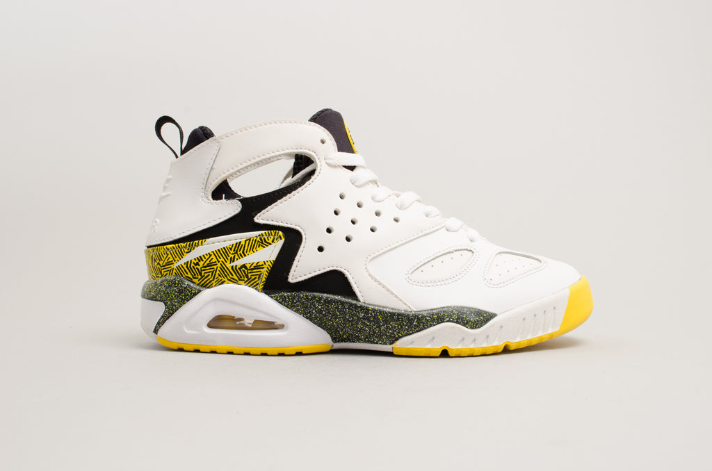 Nike Air Tech Challenge Huarache | 179 CHF – Seven Sneaker Store