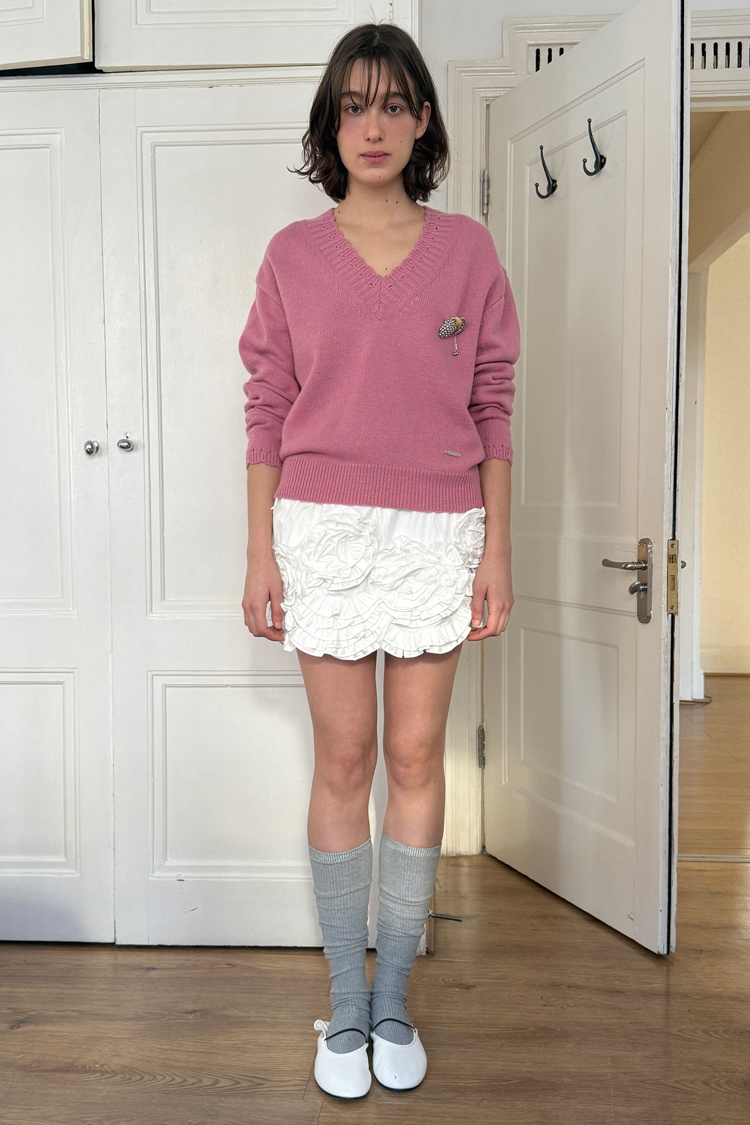 MUSINSA公式 | SINOON [Hearts2Hearts JUUN wearing] Rose Frill Mini