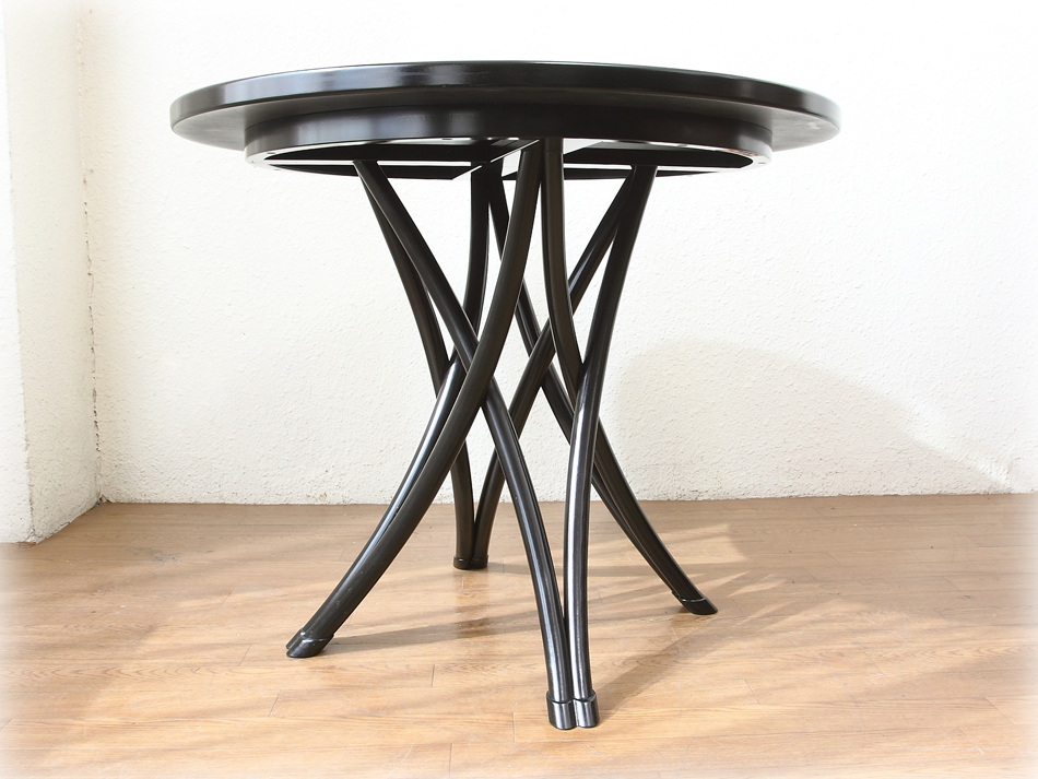 ゲブルダートーネットGEBRUDER THONET GmbH ベントウッドラウンド