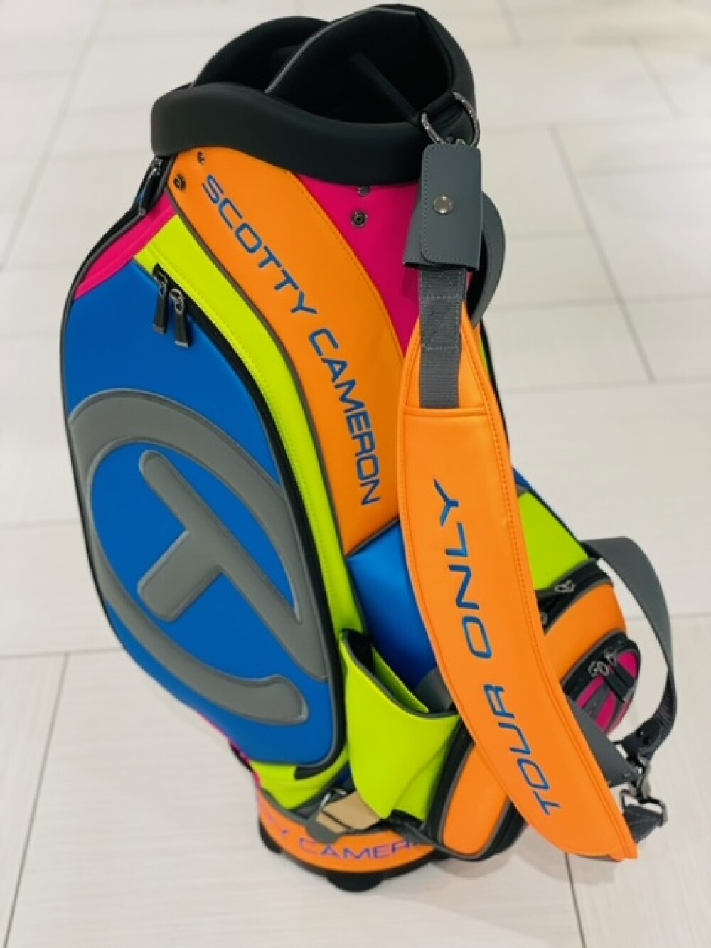 スコッティキャメロン・サークルTキャディバッグが入荷しました