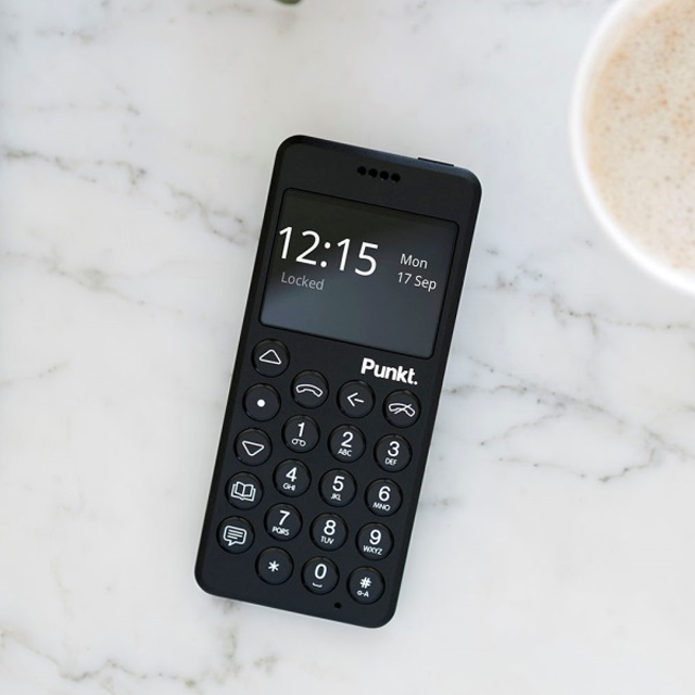ジャスパー・モリソン氏がデザインしたミニケータイ、【Punkt. MP02 4G