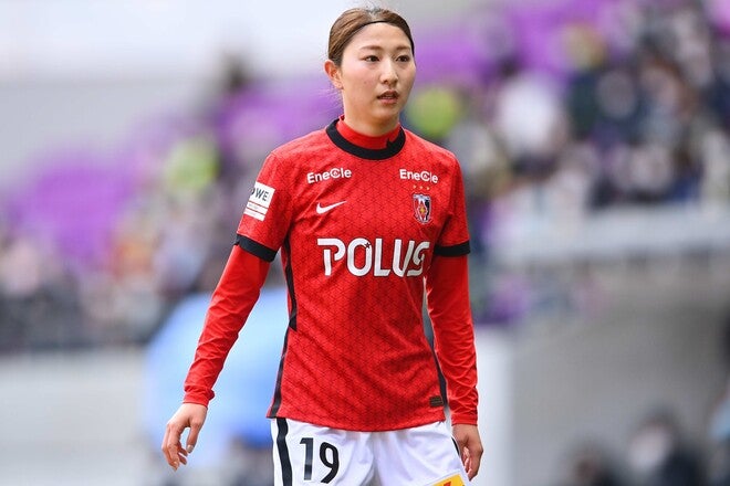 かわいいが大渋滞」浦和L塩越柚歩が投稿、レッズのモーベルグ一家との