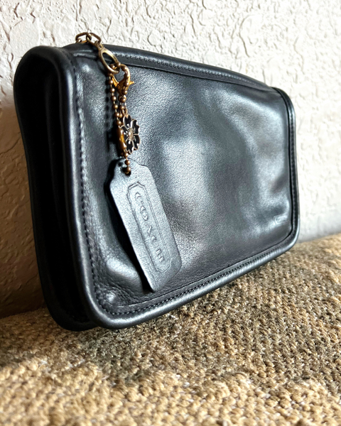 Vintage Coach Chunky Case 7165 – Socorro Society