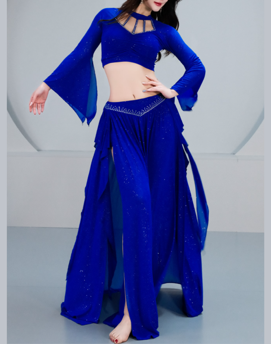 送料無料】深みブルーにビジューが煌めくセットアップ｜ベリーダンス