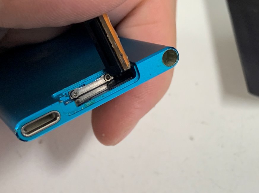 町田のiPod即日修理店]iPod nano第7世代のバッテリーを所要時間40分で