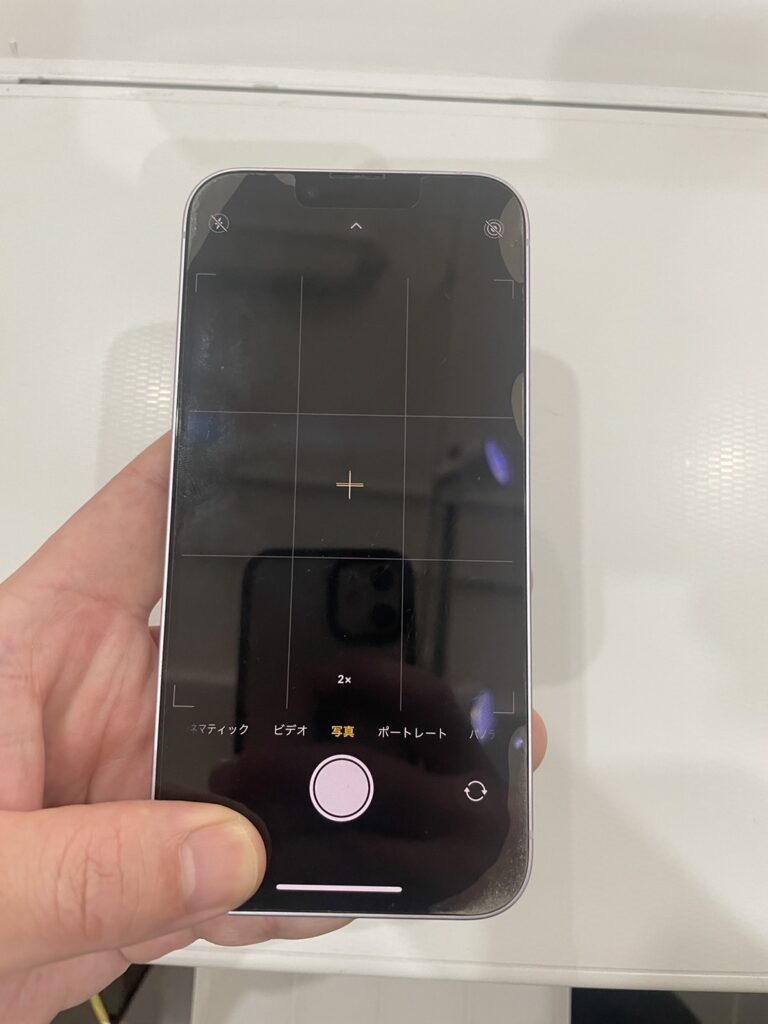 iPhone14のフラッシュライト🌟が点灯しなくなりました。アウトカメラの