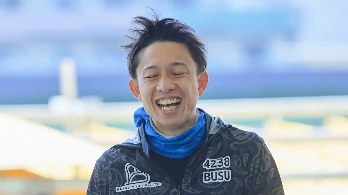 走っていて面白いですね」復帰戦の毒島誠が人気に応えて優勝 | ボート