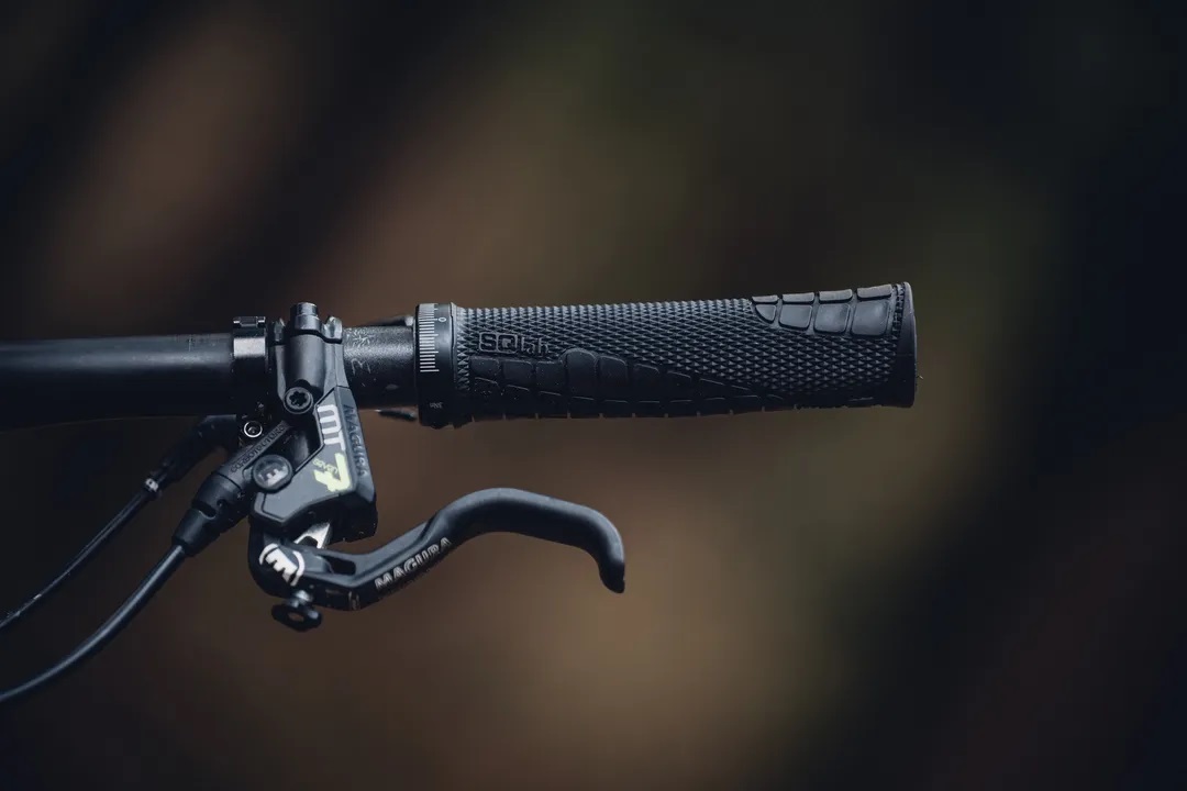 公式】SQlab (エスキューラブ)Grip 7OX - | SQlab SPORTS-W