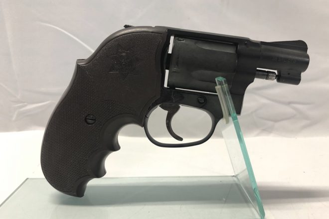 CMC S&W M36 チーフスペシャル ABS モデルガン 革製ホルスター付属