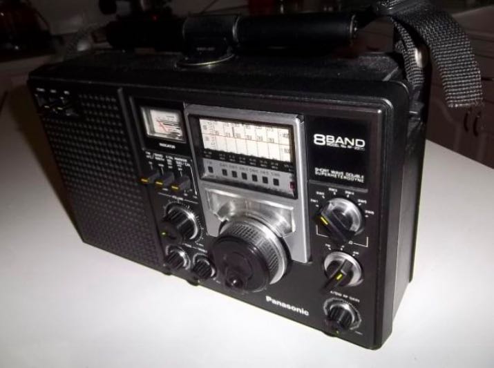 A Look Back: Memories of the Panasonic RF-2200 and its sibling