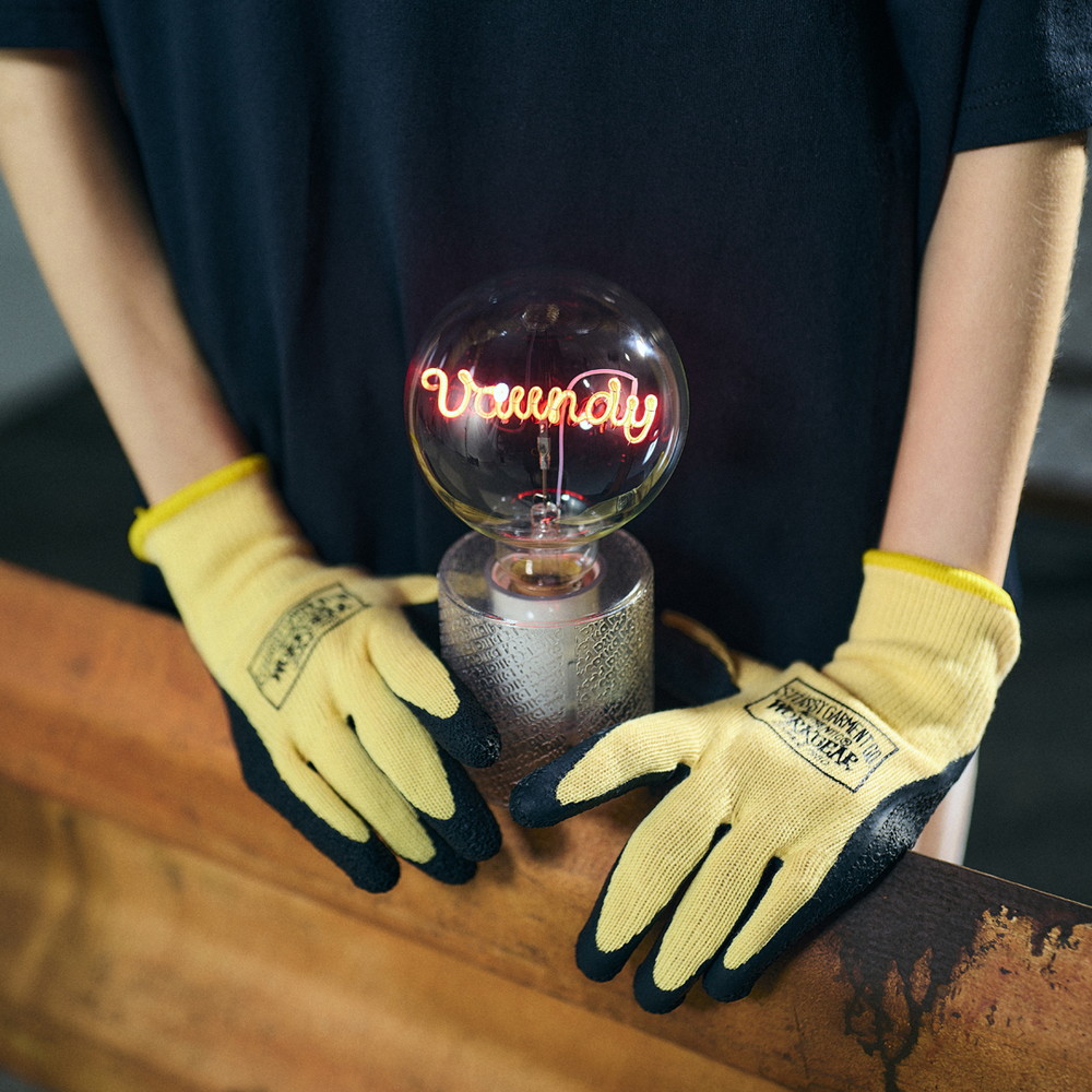 商品詳細ページ | Vaundy ONLINE STORE | Logo Room Light “replica”