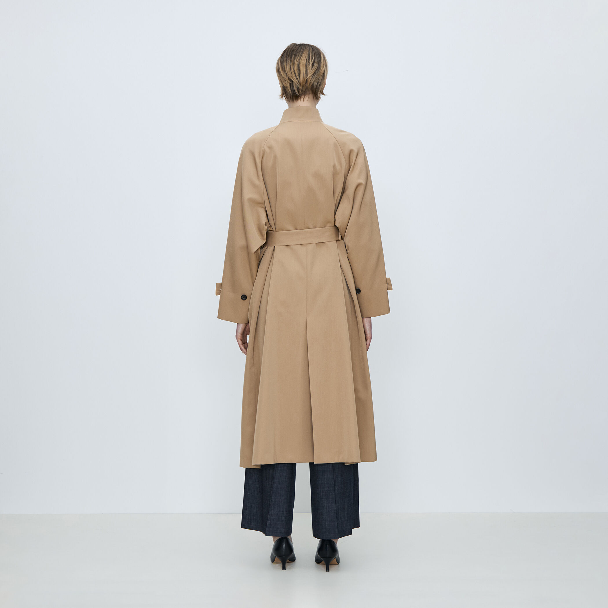 カバートクロス スタンドカラーコート｜トゥモローランド 公式通販